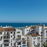 Marina Banus شقة *